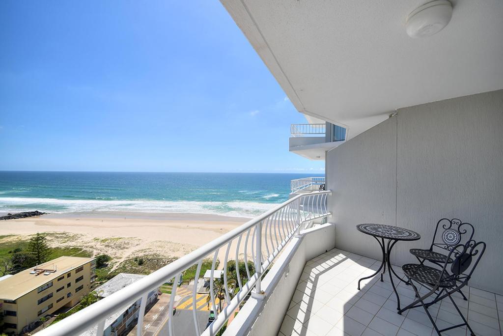 19Th Avenue On The Beach Gold Coast Esterno foto