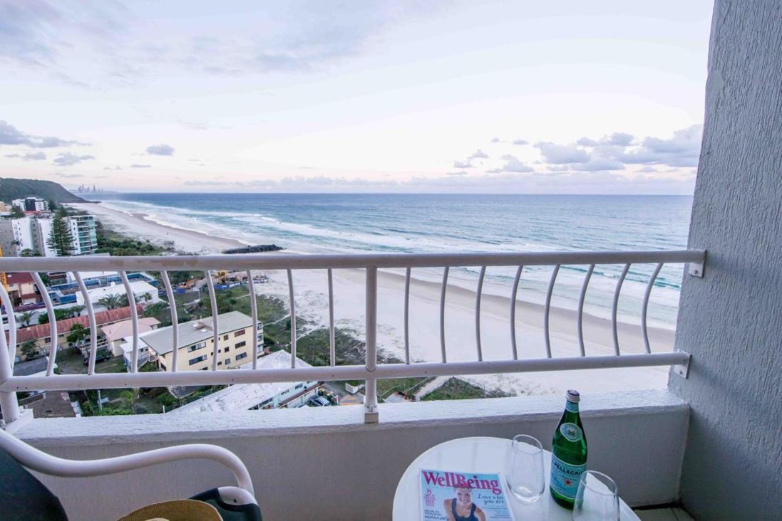 19Th Avenue On The Beach Gold Coast Esterno foto