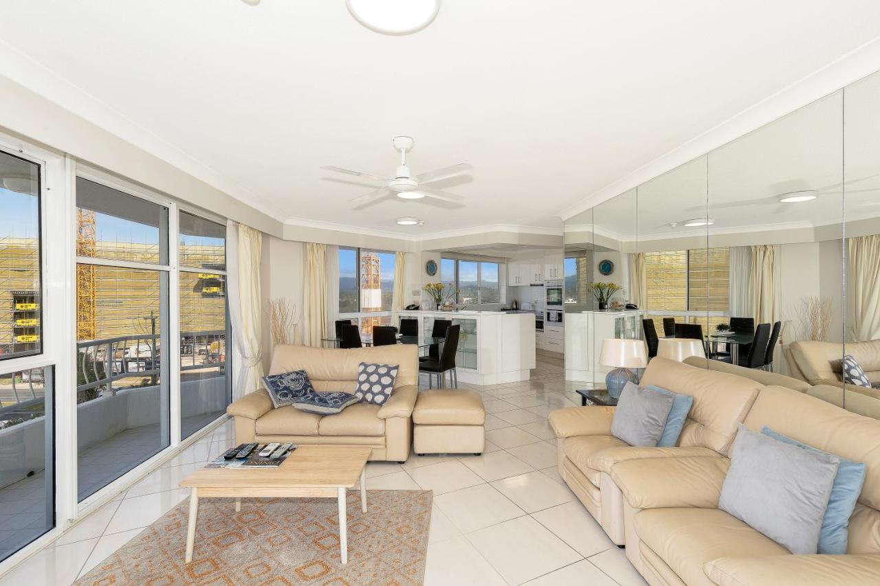 19Th Avenue On The Beach Gold Coast Esterno foto